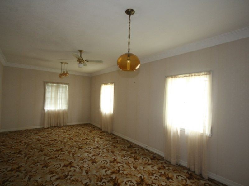 11 Wattle Avenue, Carina QLD 4152