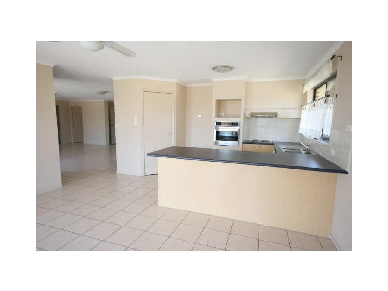 39 Aspen Street, Carindale QLD 4152