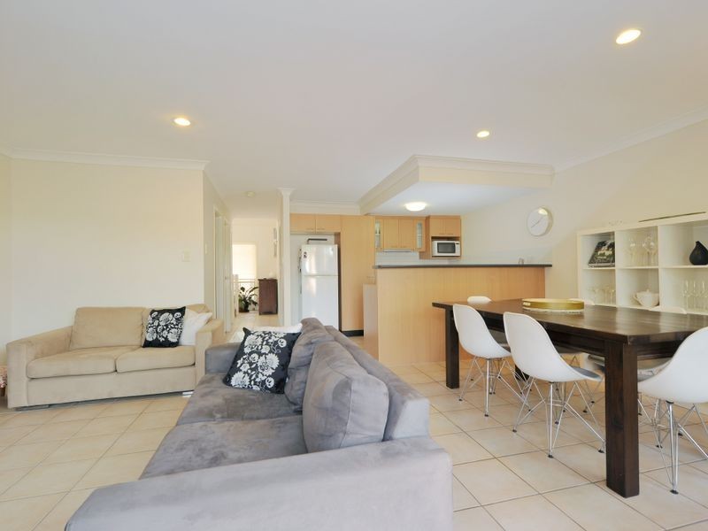 2/29 Marian Street, Coorparoo QLD 4151