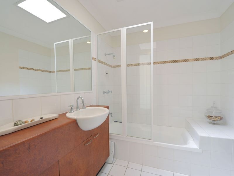 2/29 Marian Street, Coorparoo QLD 4151