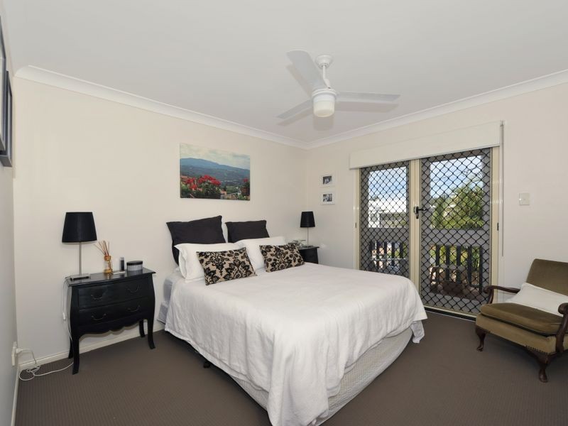 2/29 Marian Street, Coorparoo QLD 4151