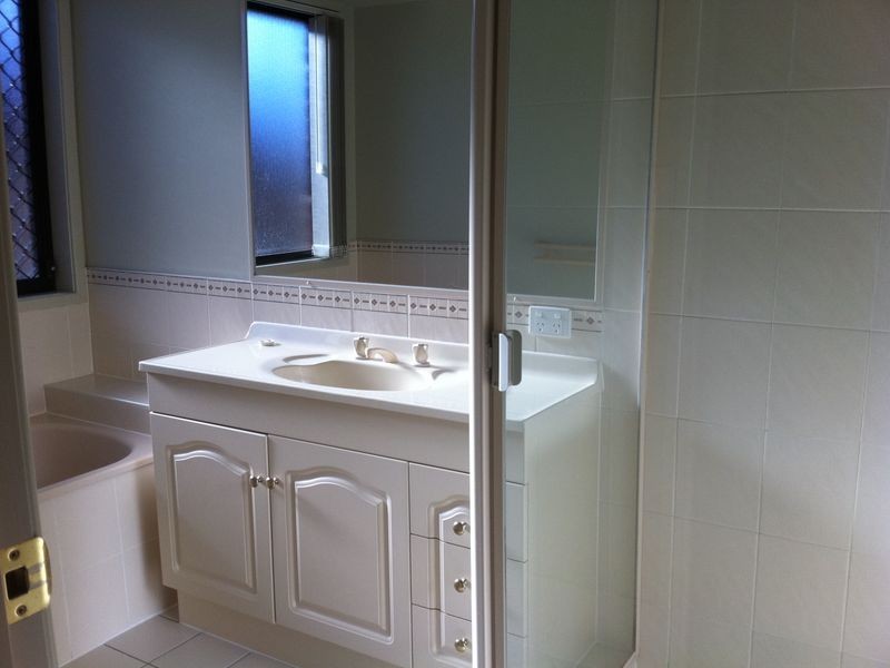 6 Holland Place, Carindale QLD 4152