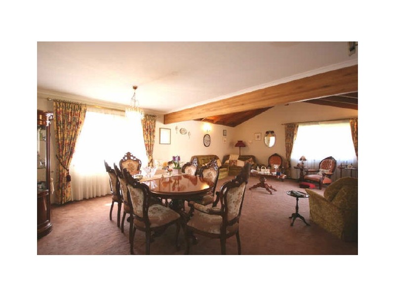 397 Winstanley Street, Carindale QLD 4152