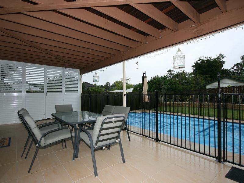 23 Duhig Ave, Coorparoo QLD 4151