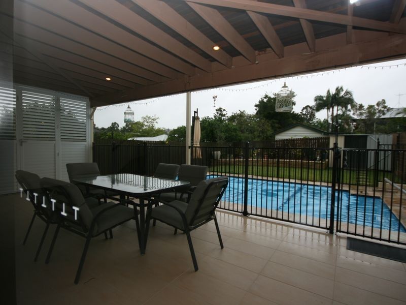 23 Duhig Ave, Coorparoo QLD 4151