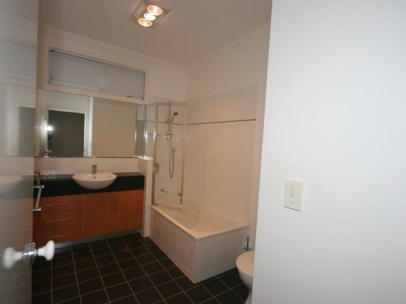 23 Duhig Ave, Coorparoo QLD 4151