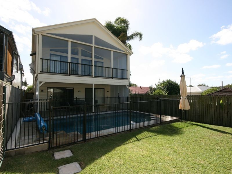 23 Duhig Ave, Coorparoo QLD 4151