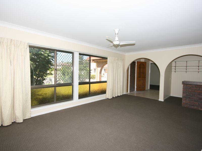 6 Burgh Court, Carindale QLD 4152