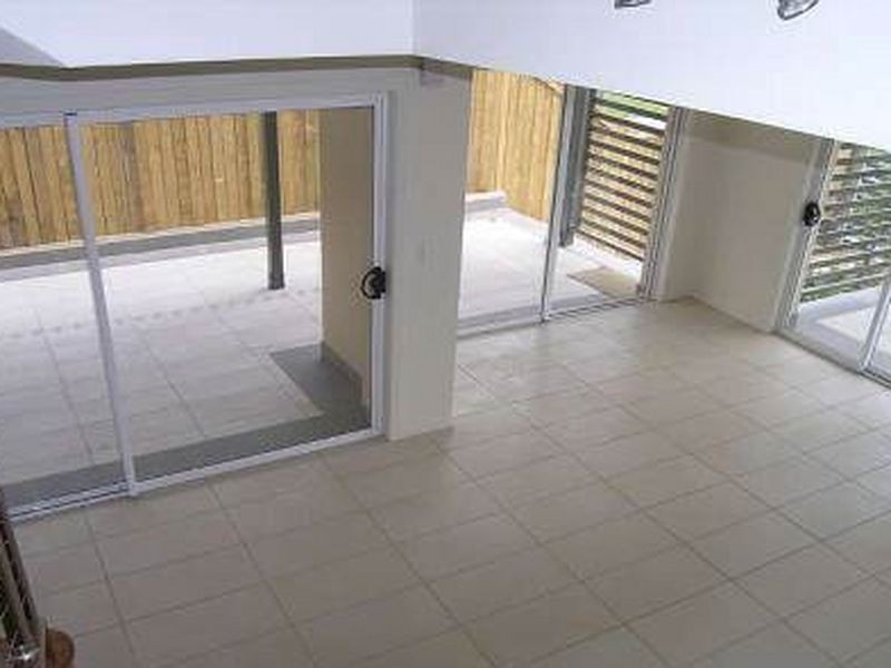 1/38 Waratah Avenue, Carina QLD 4152