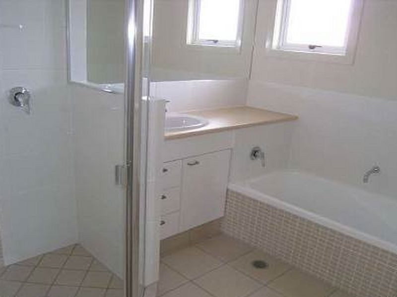 1/38 Waratah Avenue, Carina QLD 4152