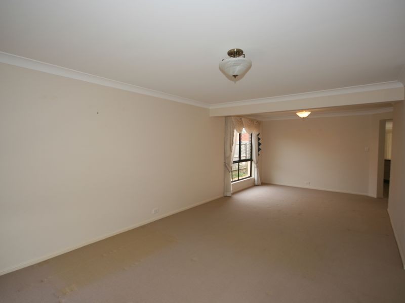 6 Grasmere Place, Carindale QLD 4152