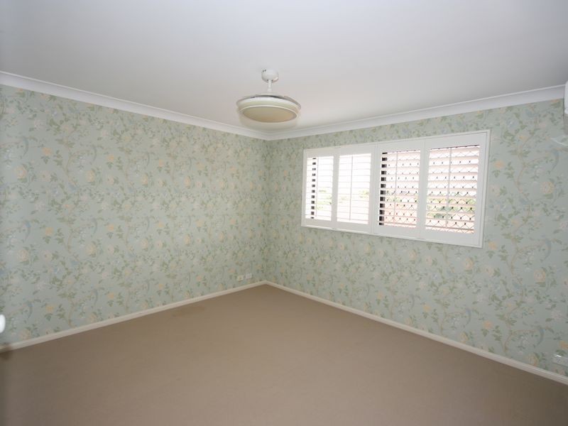 6 Grasmere Place, Carindale QLD 4152