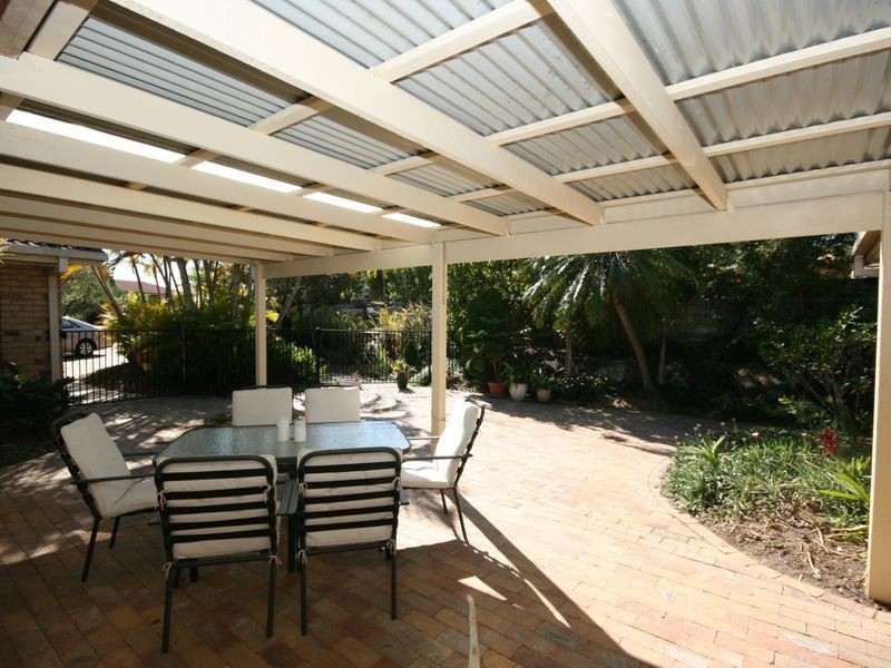 11 Foxmont Drive, Carina QLD 4152