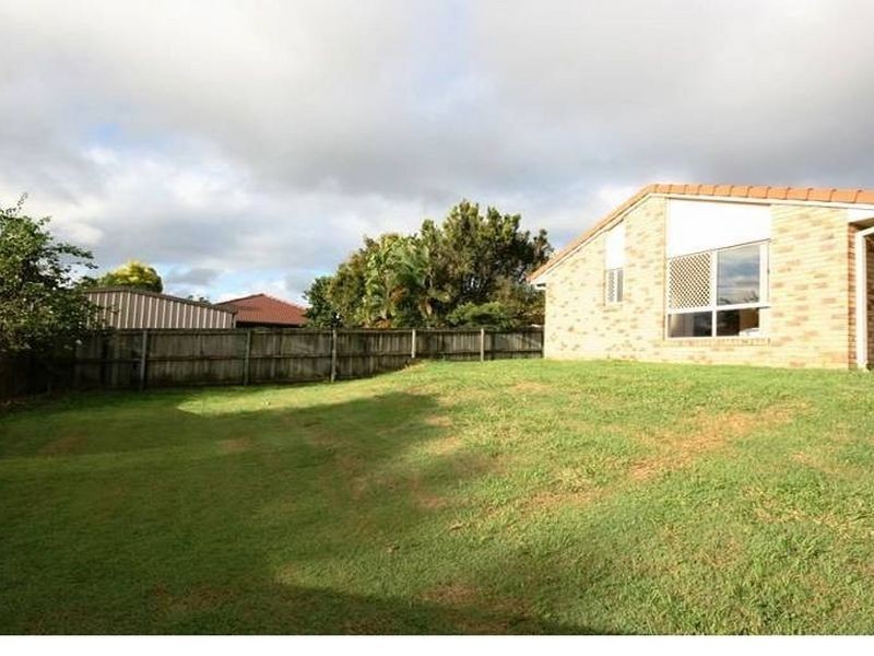 13 Lycette Street, Belmont QLD 4153