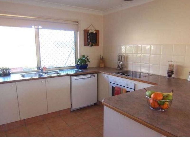 13 Lycette Street, Belmont QLD 4153