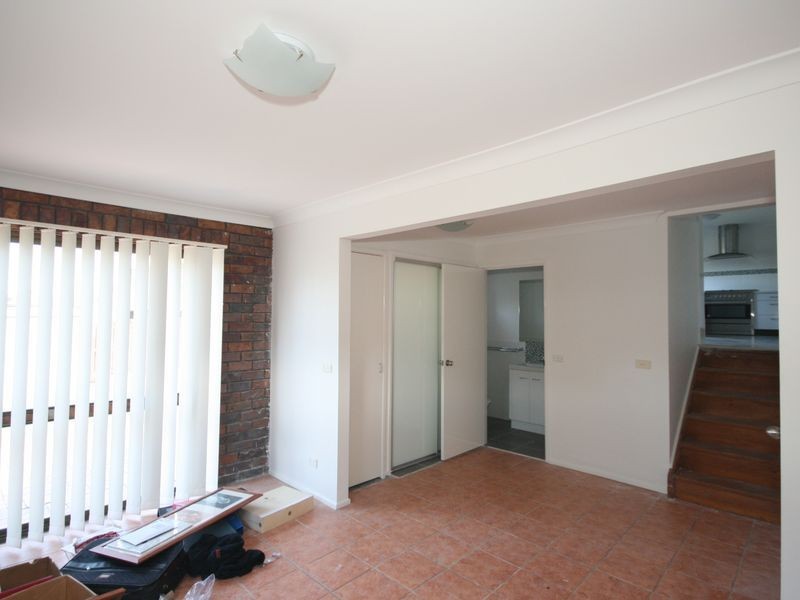 4 Whitecastle Street, Carindale QLD 4152