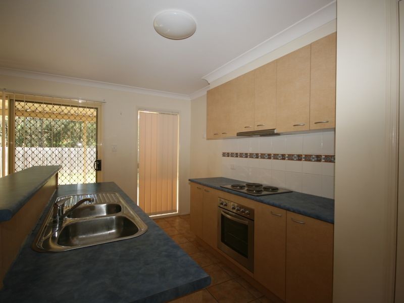 6 Araluen Street, Carindale QLD 4152