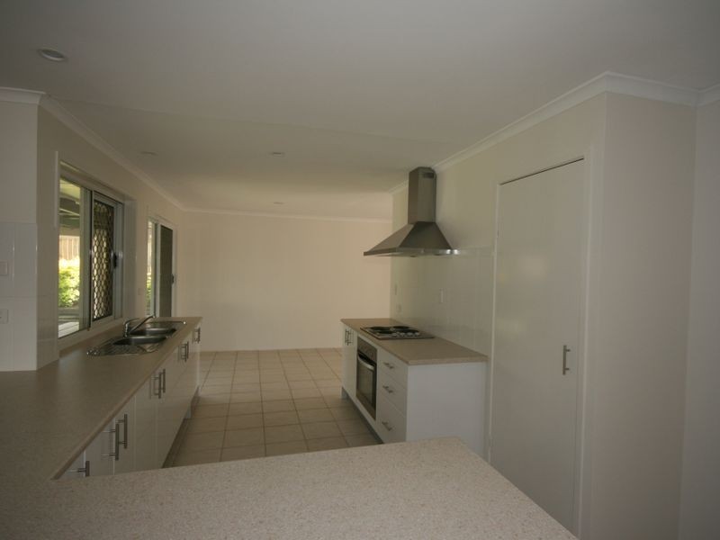 5 Firmiston Street, Carindale QLD 4152