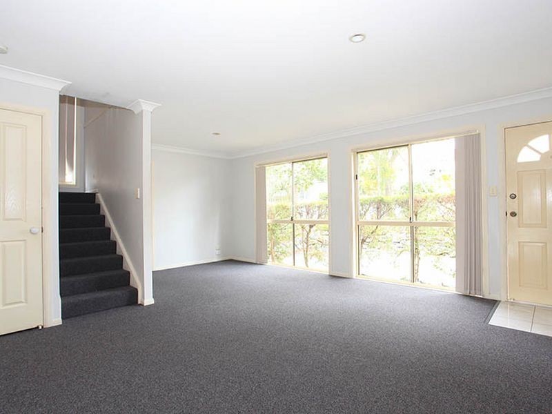 2/33 Osterley Road, Carina Heights QLD 4152