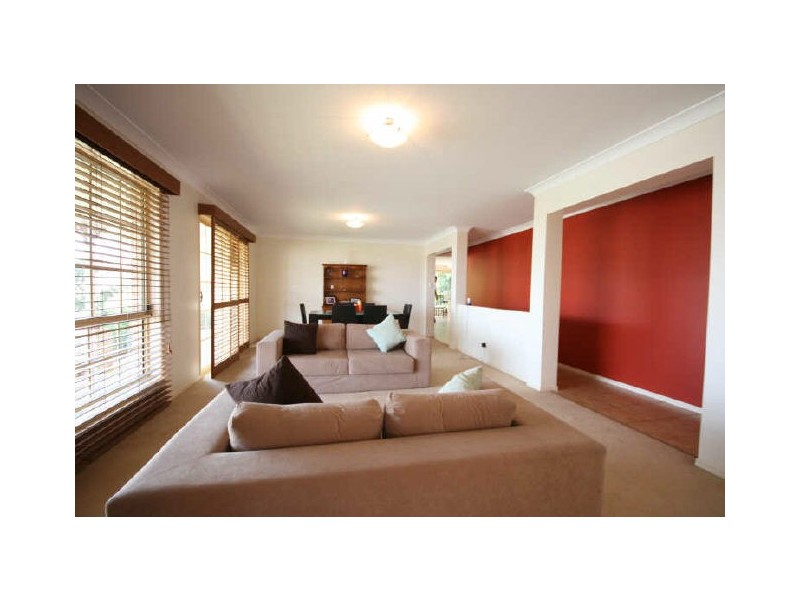 6 Crown Place, Carindale QLD 4152