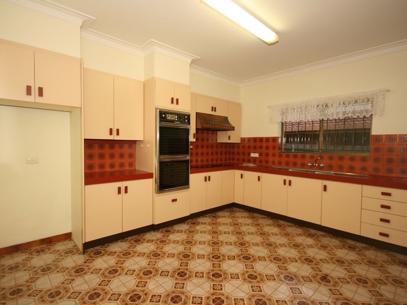 21 Lindisfarne Street, Carindale QLD 4152