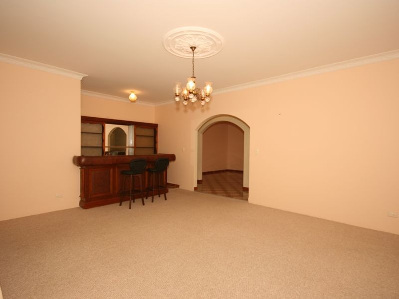 21 Lindisfarne Street, Carindale QLD 4152