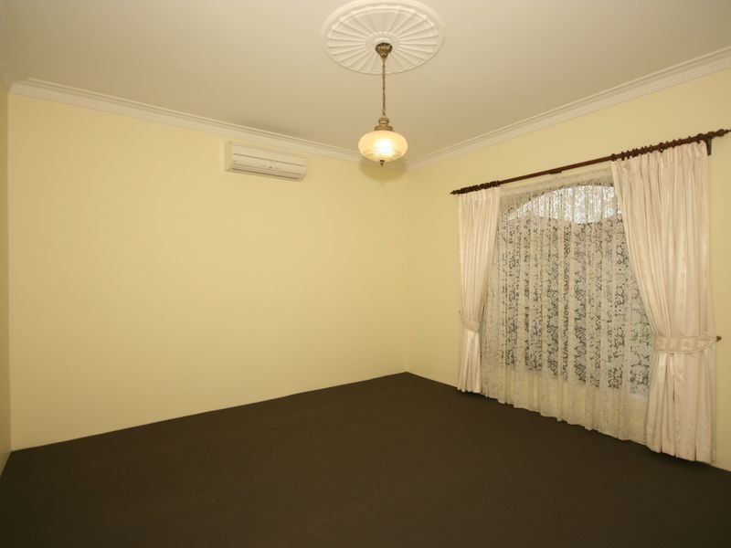 21 Lindisfarne Street, Carindale QLD 4152