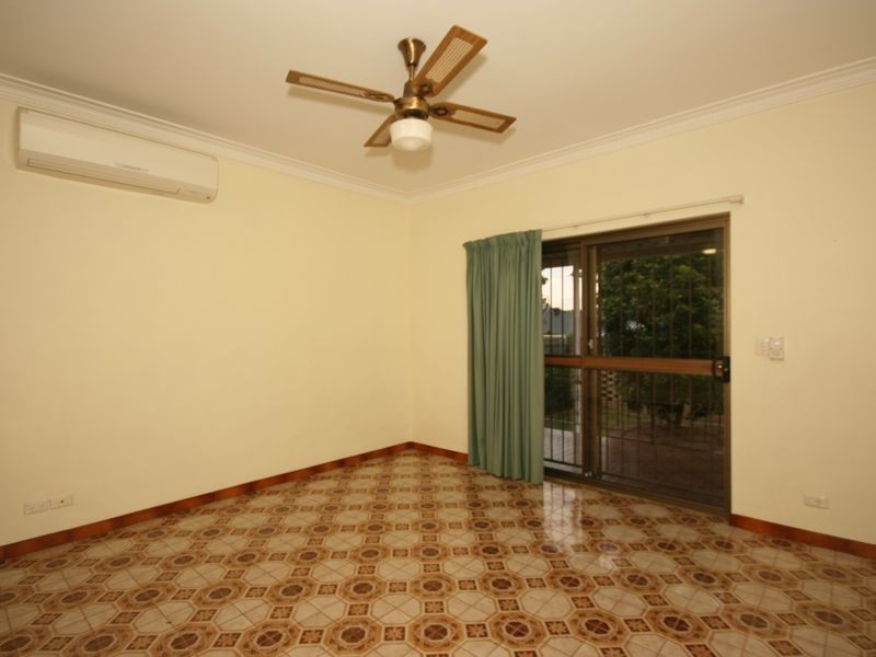 21 Lindisfarne Street, Carindale QLD 4152