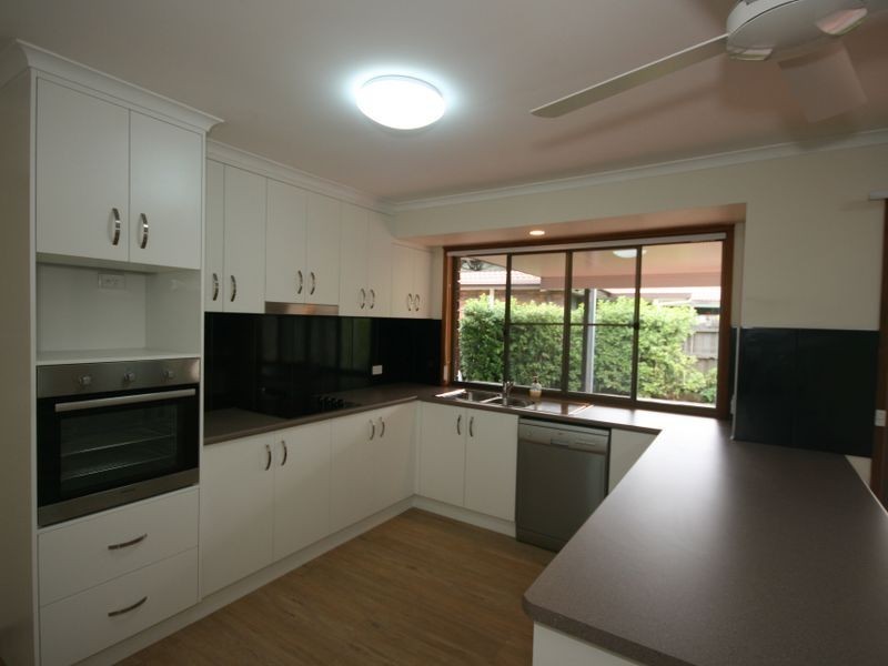 5 Mannersley Street, Carindale QLD 4152