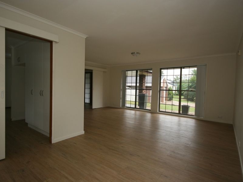 5 Mannersley Street, Carindale QLD 4152