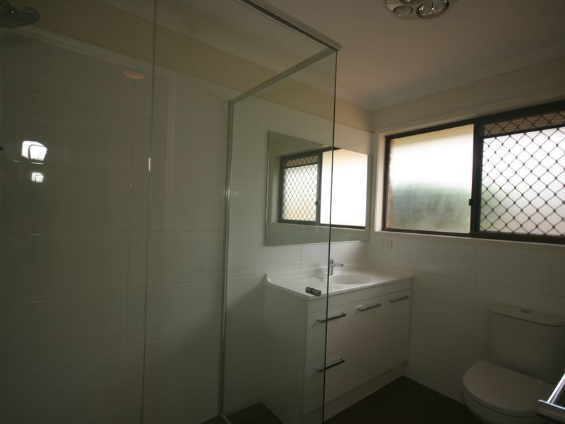 5 Mannersley Street, Carindale QLD 4152