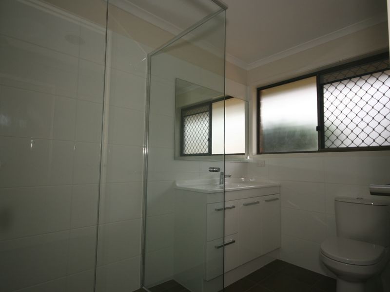 5 Mannersley Street, Carindale QLD 4152