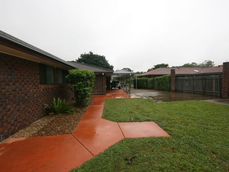 5 Mannersley Street, Carindale QLD 4152