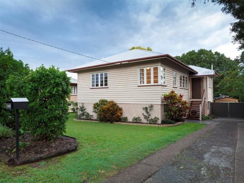 62 Mar Street, Holland Park QLD 4121