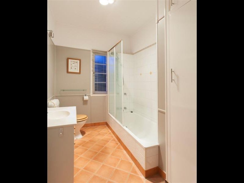 62 Mar Street, Holland Park QLD 4121