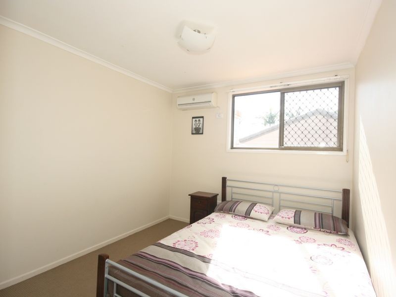 77 Bridgnorth Street, Carindale QLD 4152