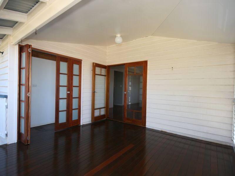 27 City View Road, Camp Hill QLD 4152