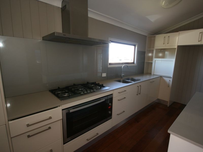 27 City View Road, Camp Hill QLD 4152