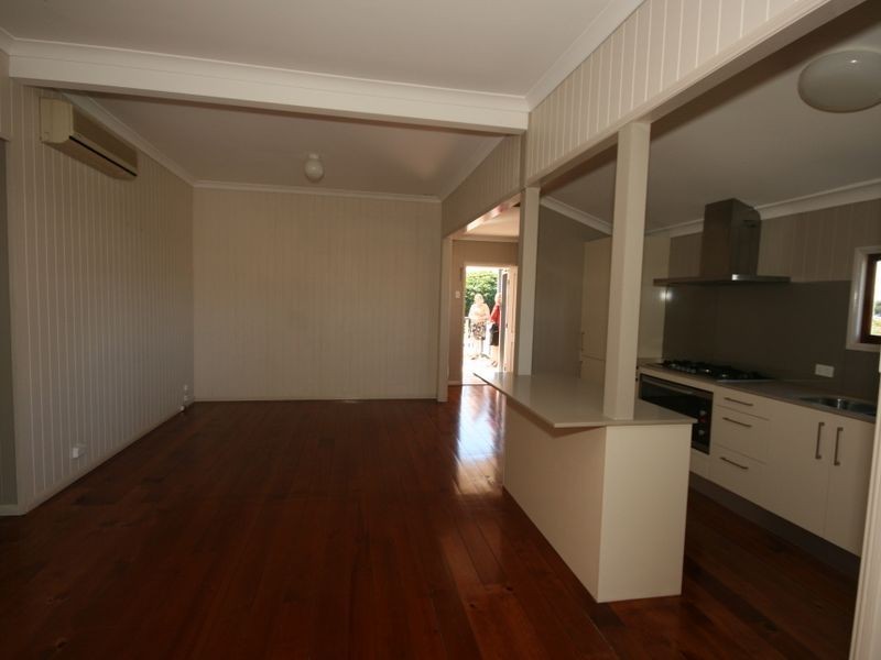 27 City View Road, Camp Hill QLD 4152