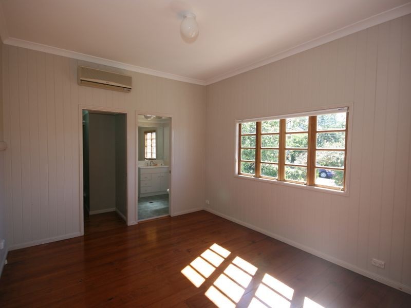 27 City View Road, Camp Hill QLD 4152