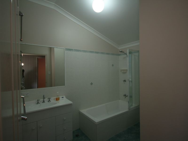 27 City View Road, Camp Hill QLD 4152