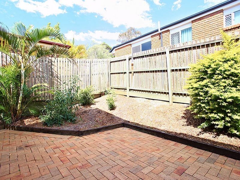 2/27 Daniells Street, Carina QLD 4152