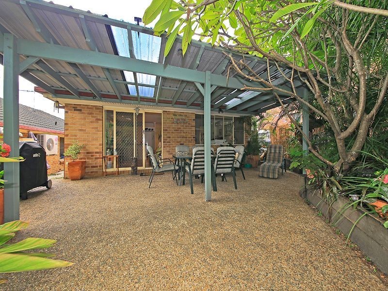 15 Wyena Street, Camp Hill QLD 4152