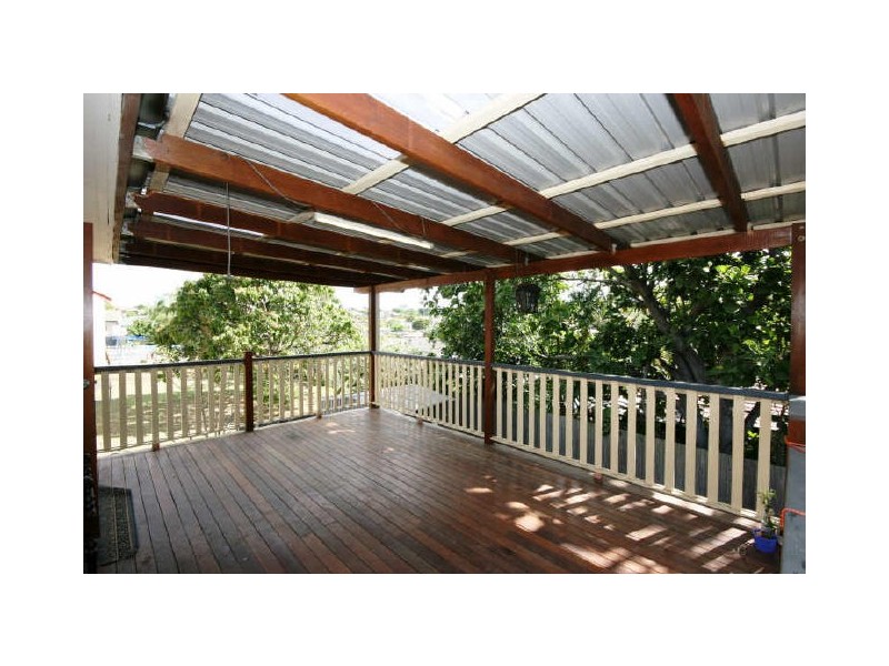 22 Lewana Street, Mansfield QLD 4122