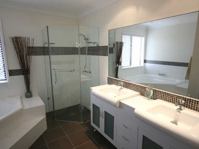 18 Kenilworth Place, Carindale QLD 4152