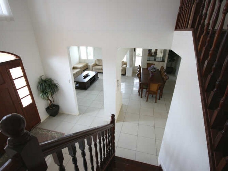 18 Kenilworth Place, Carindale QLD 4152