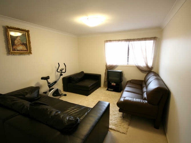 18 Kenilworth Place, Carindale QLD 4152