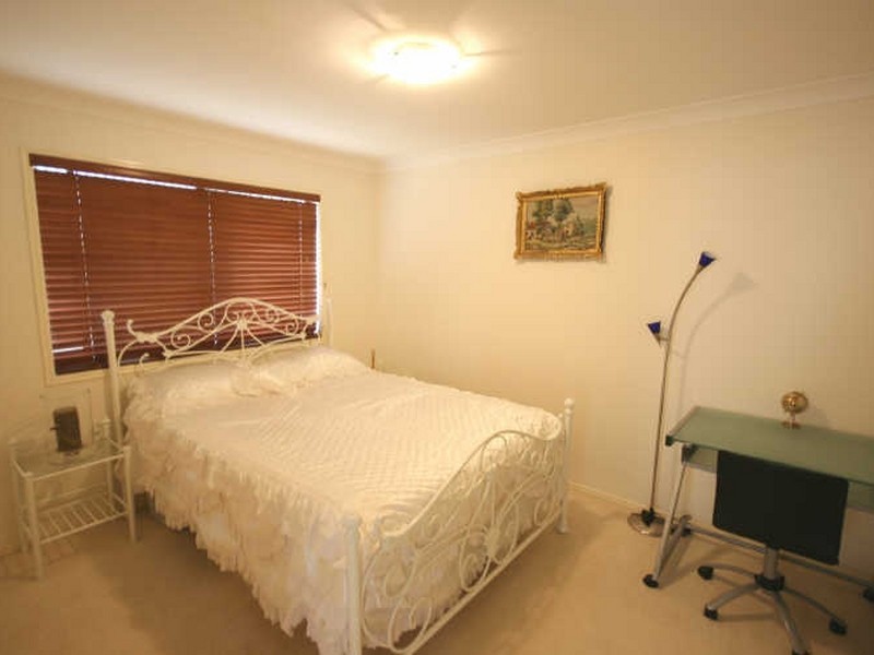 18 Kenilworth Place, Carindale QLD 4152