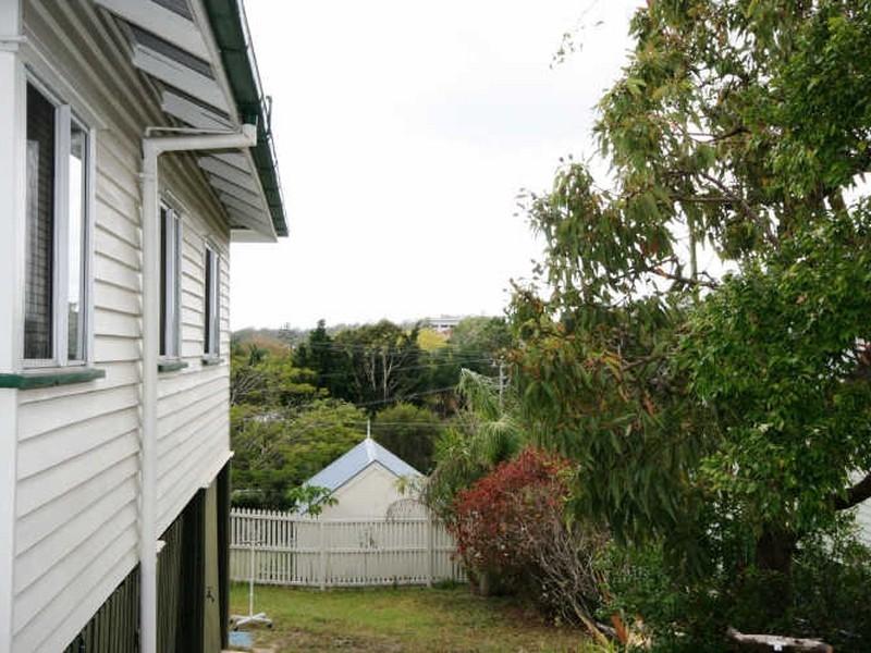 19 Quirinal Crescent, Seven Hills QLD 4170