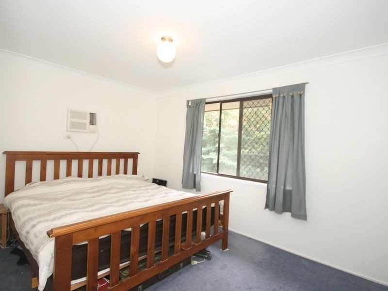 35 Meadowbank Street, Carindale QLD 4152